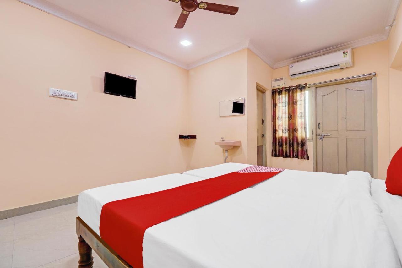 Oyo 81409 Hotel Sivajothi トゥティコロン エクステリア 写真