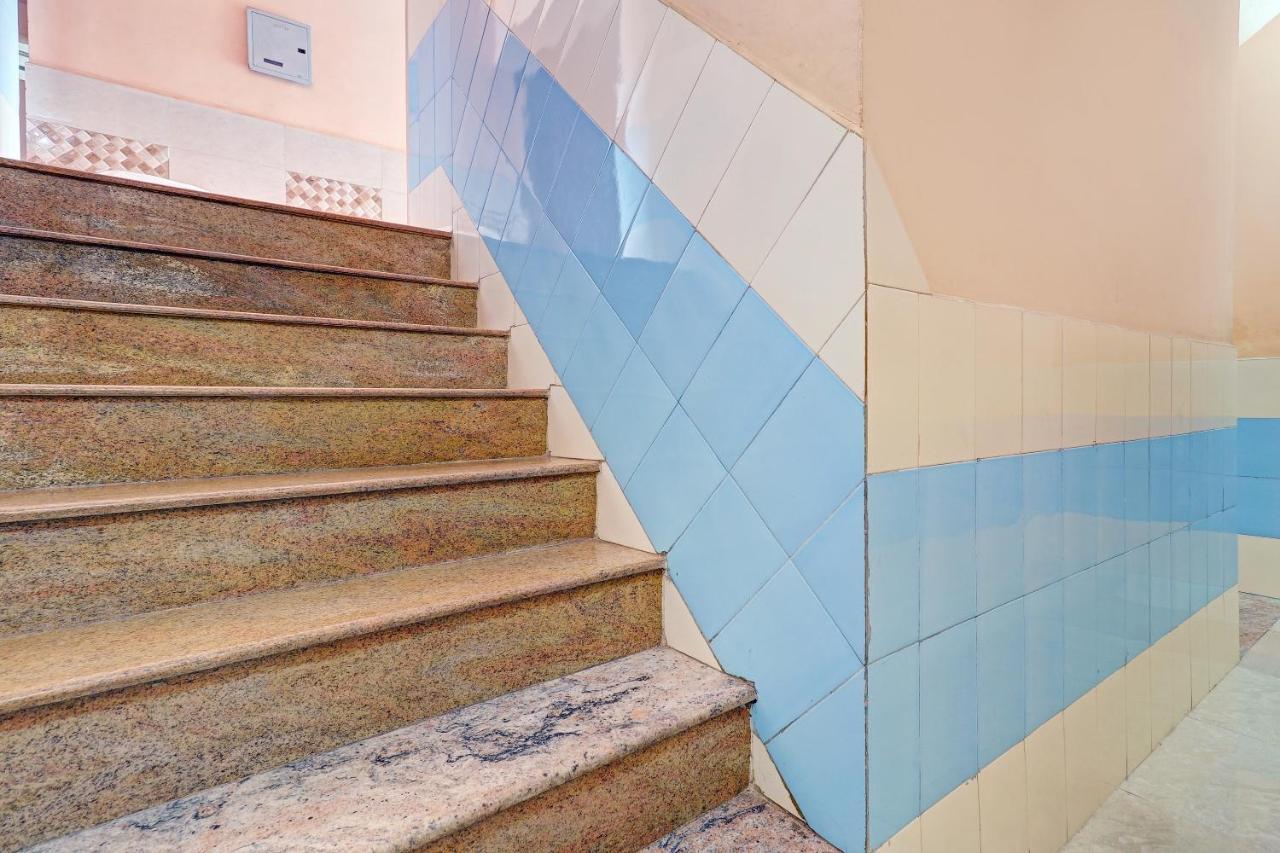 Oyo 81409 Hotel Sivajothi トゥティコロン エクステリア 写真
